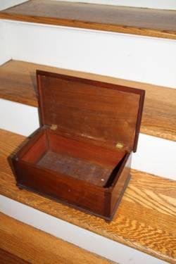 Antique Box - $20 (White Plains)