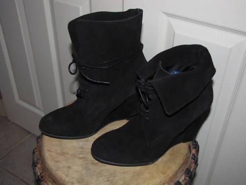 Authentic ZARA Suede Wedge Black Boots 39 - US 8.5