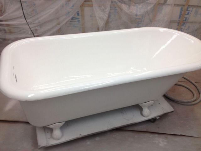 Beautiful Restored 67'' x 30'' Claw Foot Tub DELIVERY AVAILABLE