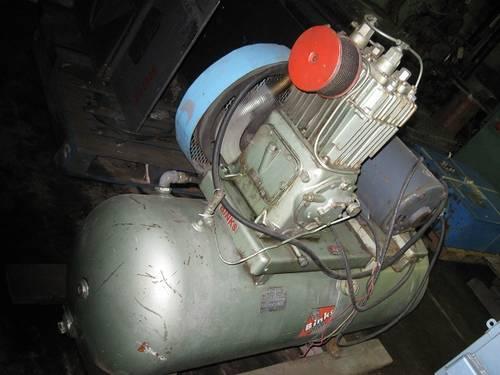 Binks 80 Gallon Air Compressor: Model 33-1036