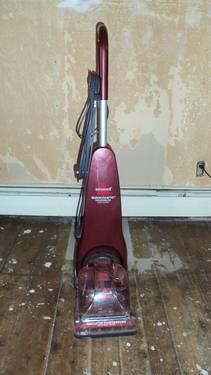 BISSELL QUICKSTEAMER, like new