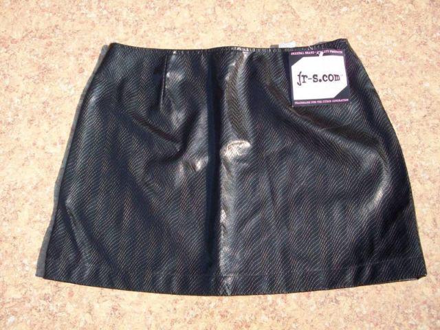 Black Skirt Size 7 Jr - NWT