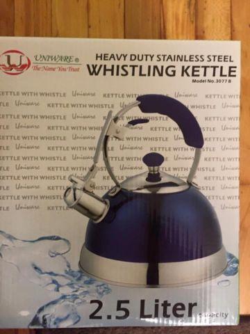 BRAND NEW IN BOX HOUSEHOLD ITEMS>Wine Accessories - Tea kettle, mixers