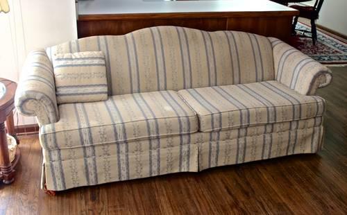 Chippendale Furniture (Sofa & Arm Chairs