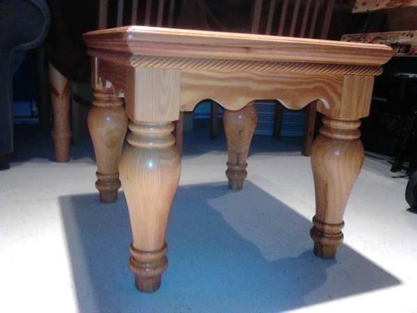 Circular Wood White Table