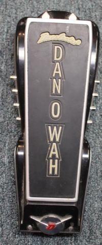 Danelectro Danowah Wah Wah Guitar Effects Pedal Black with Box
