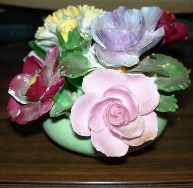 Denton china best bone floral bouquet made around 1900s