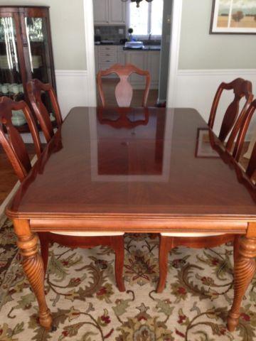 Dining room oak antique table