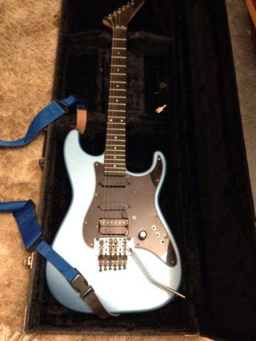 ELECTRIC GUITAR FOR SALE (PROTECTIVE GUITAR CASE & STRAP INCLUDED)