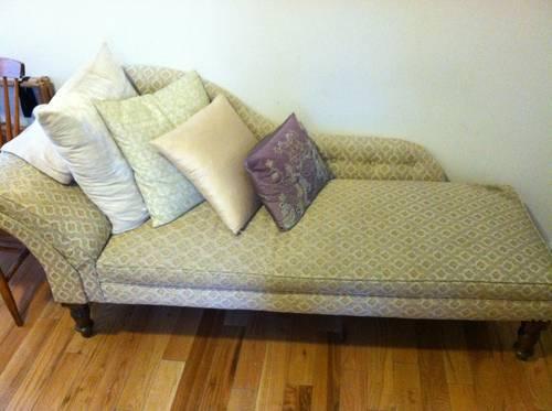 elegant vintage chaise lounge - fainting couch