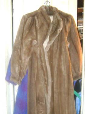 Faux Fur, Mink Coat, Blonde Mink, size small/med