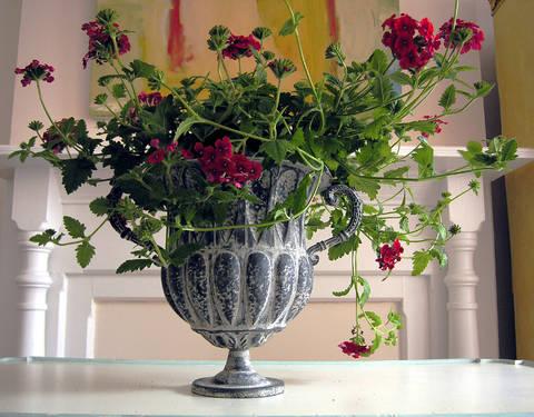 Garden Urn -- Classic Design Cast Aluminum Planter Ornament for Home