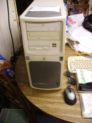 Gateway computer with keyboard, mouse and software
