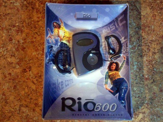 *****GLOBAL MP3 PLAYER W/ACCESSORIES*****