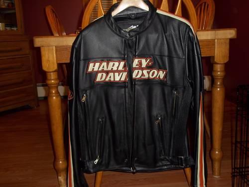 Harley Davidson Jacket Mens Size Medium, Worn Just Twice