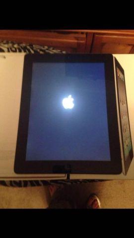 Ipad 2-Used but in Excellent Condition