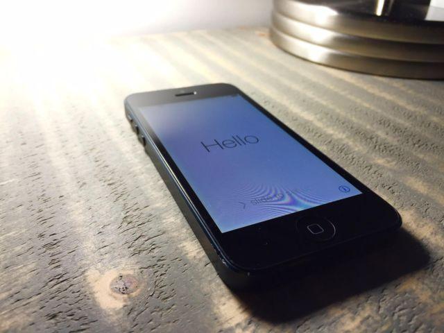 iPhone 5 (32 GB)- Perfect Condition