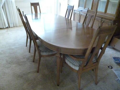 ITALIAN PROVINCIAL DINING SET BY WEIMAN FURNITURE