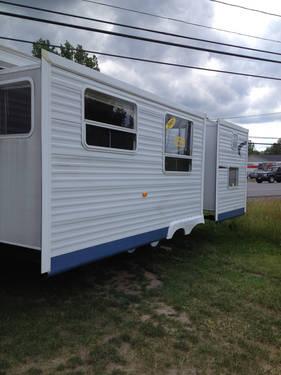 jayco jayflight 32' bunk house EXCELLENT CONDITION doesn't need any w