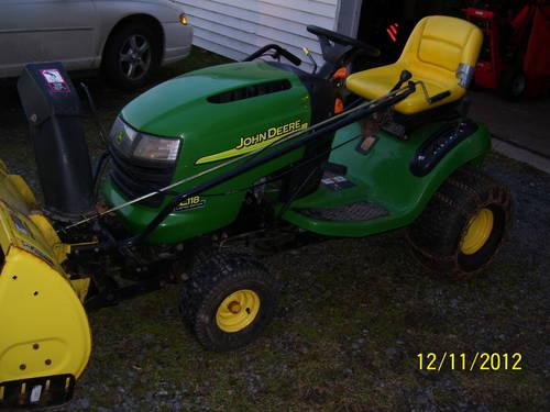 John deere L118 lawn tractor with snow blower