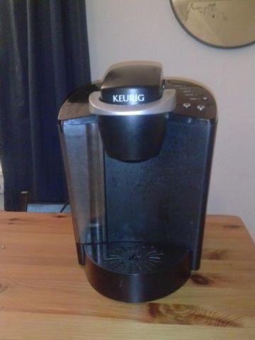 Keurig Elite B40 1 Cups Brewing System - Black