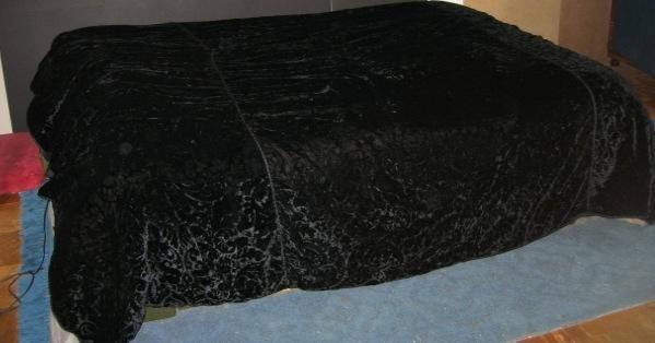 KING SIZE DUVET, oversize SHAM. Black velvet, cording edges, pattern