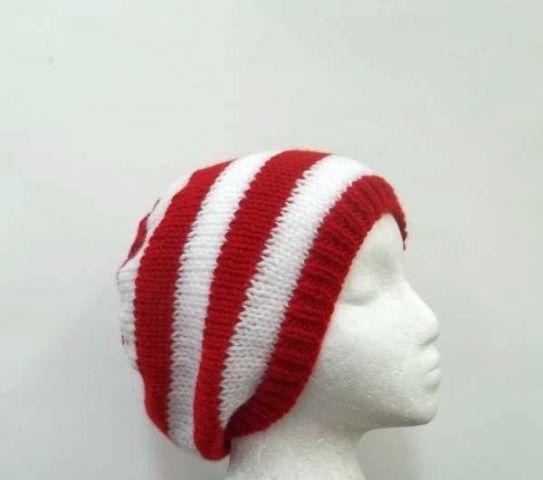 Knitted red white stripe beanie hat
