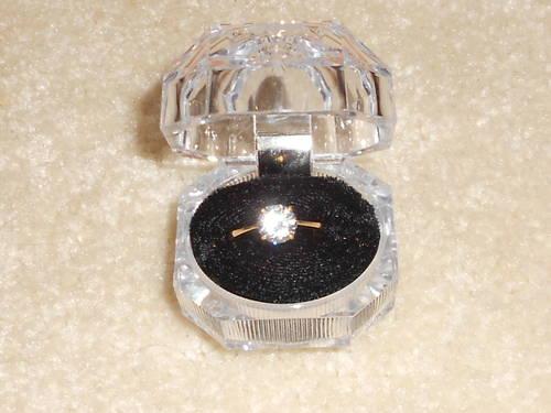 LADY'S SOLITAIRE 6 CT DIAMOND-LIKE CUBIC ZIRCONIA RING