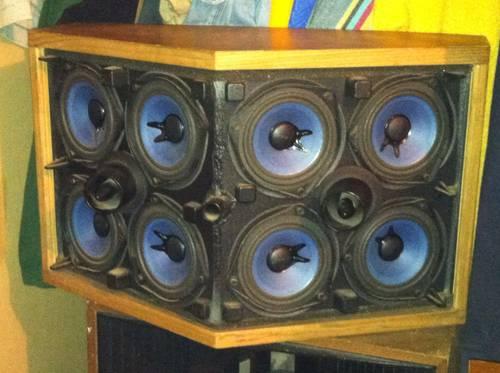Legendary Bose 901's Speakers