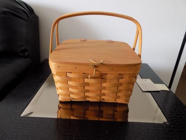 Longaberger Small picnic basket, good condition.