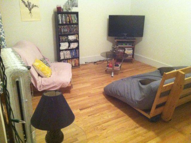 Looking for a roommate! 1 room in a beautiful 3br! short term