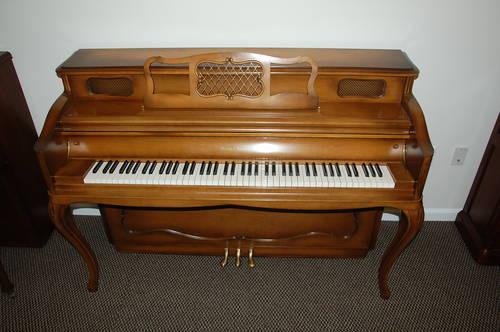 Mason & Hamlin French Provincial Console Piano