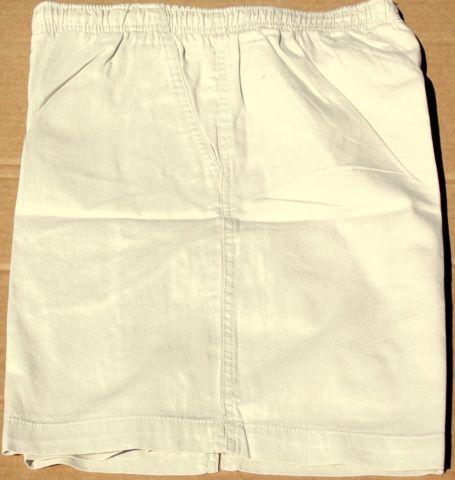 Men's Shorts with Adjustable Waist - Size 'Small' - NWT