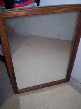 MIRROR IN WOOD FRAME - 20