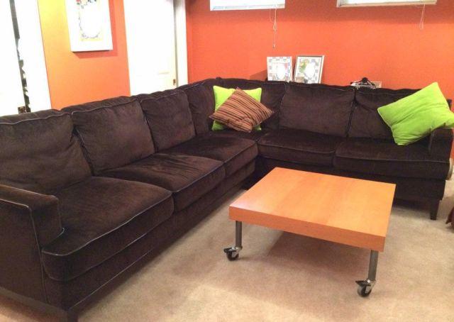 Modern Couch. Sectional Sofa. Lightly used Microfiber couch