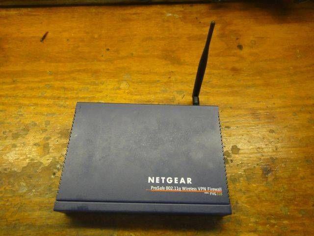 Netgear WGR614 v6 Lot of 2 Routers