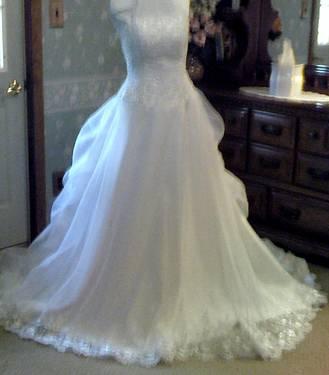New Wedding Gown REDUCED