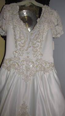 New WEDDING GOWN size 16/ NEW NEVER WORN With Tags.