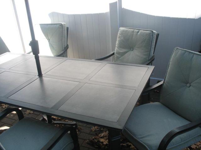 OUTDOOR DINING TABLE/CHAIRS