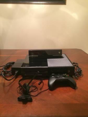 play station clean and portable....and in good condition