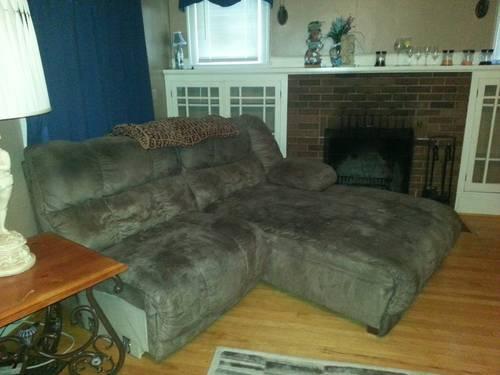 Sectional !!!! $500 OBO