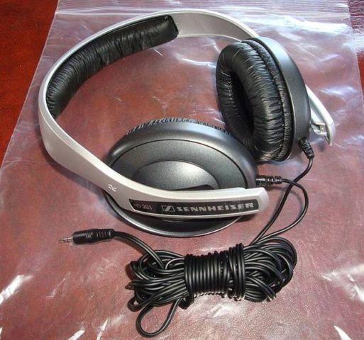 SENNHEISER HD 203 studio stereo headphones NEW