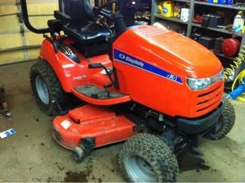 Simplicity 4X4 sub compact tractor