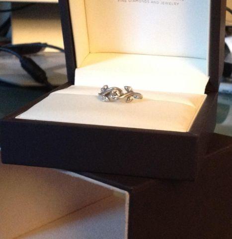 Sirena diamond rose ring 14kt white gold: new in original box
