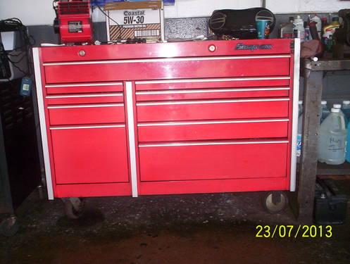 snap on tool box full of nsap on and matco tools