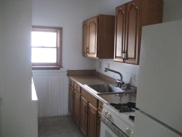 Spacious 3 BR apartment available immediately