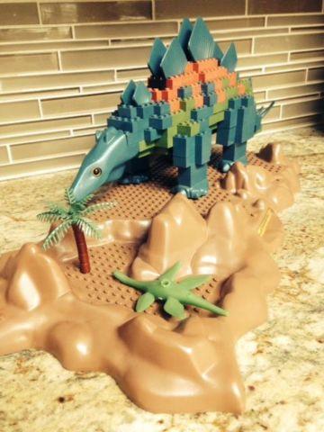 Stegosaurus by Mega Bloks (similar to Legos) w/ instructions, complete