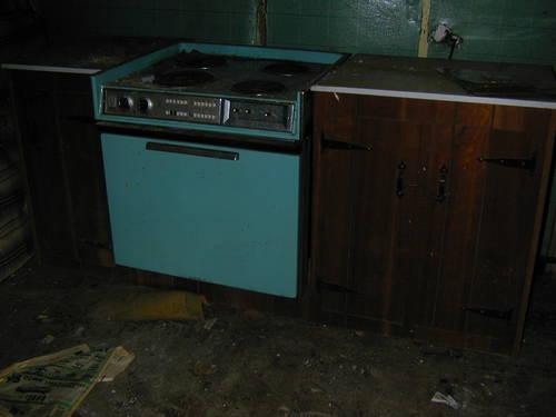 stove and refrigerator