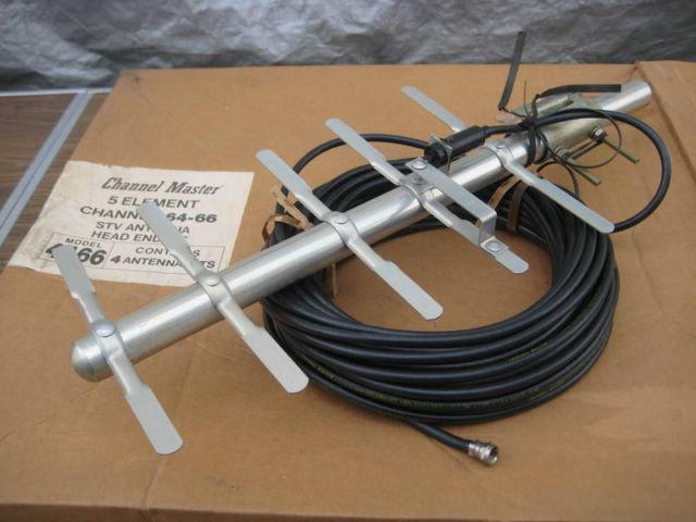 STV ANTENNA KIT WITH 50' OF CABLE (NEW)