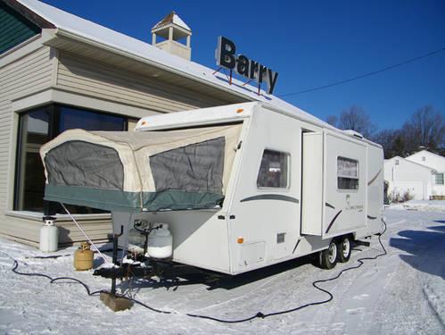 Super Clean 2000 Jayco Kiwi 23ft Hybrid Camper With Two Bed Pop-outs